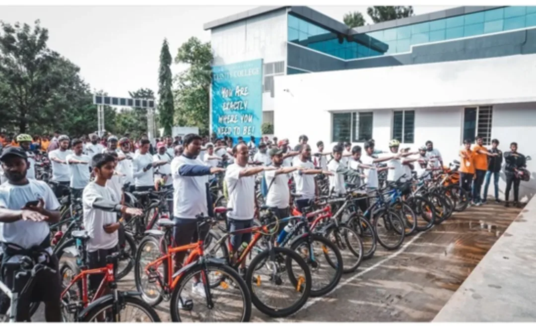 Students with bicycles for the Ride for Life rally